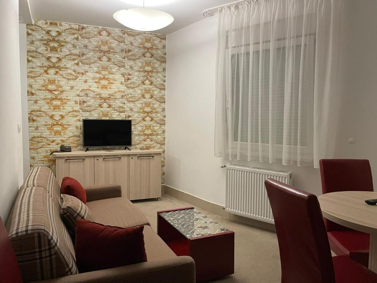 Holiday Wing Apartment 2 Jagodina Extérieur photo