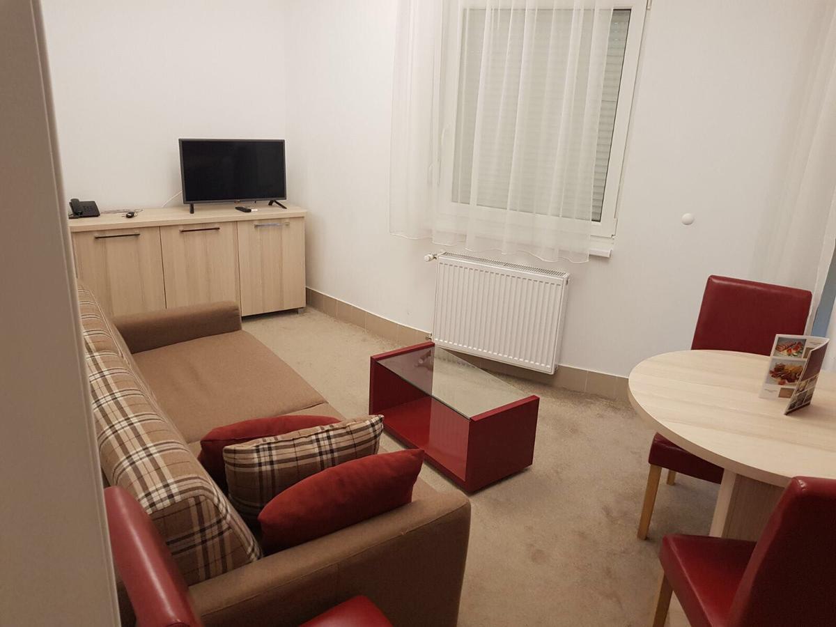 Holiday Wing Apartment 2 Jagodina Extérieur photo
