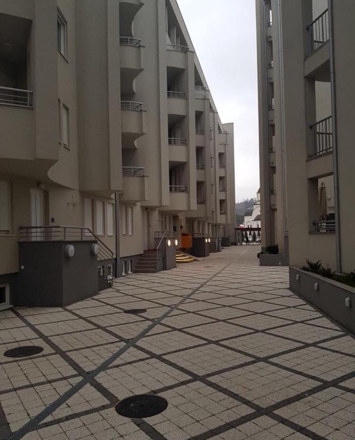 Holiday Wing Apartment 2 Jagodina Extérieur photo